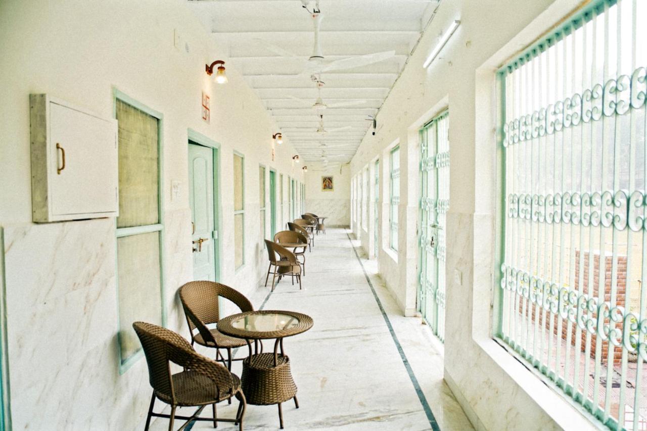 Shree Krishna Bhakti Ashram Hotel Vrindāvan Buitenkant foto