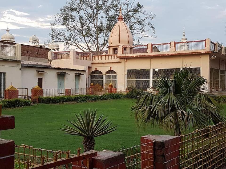 Shree Krishna Bhakti Ashram Hotel Vrindāvan Buitenkant foto