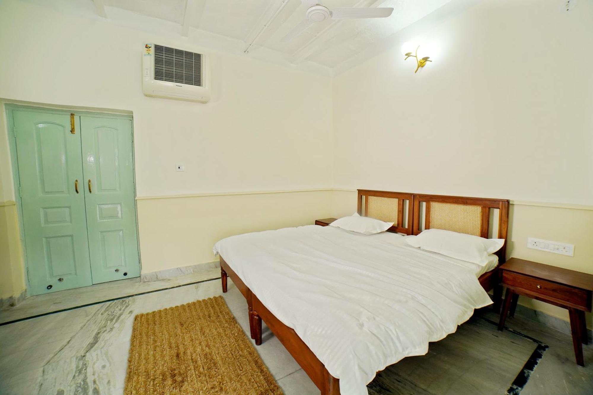 Shree Krishna Bhakti Ashram Hotel Vrindāvan Buitenkant foto